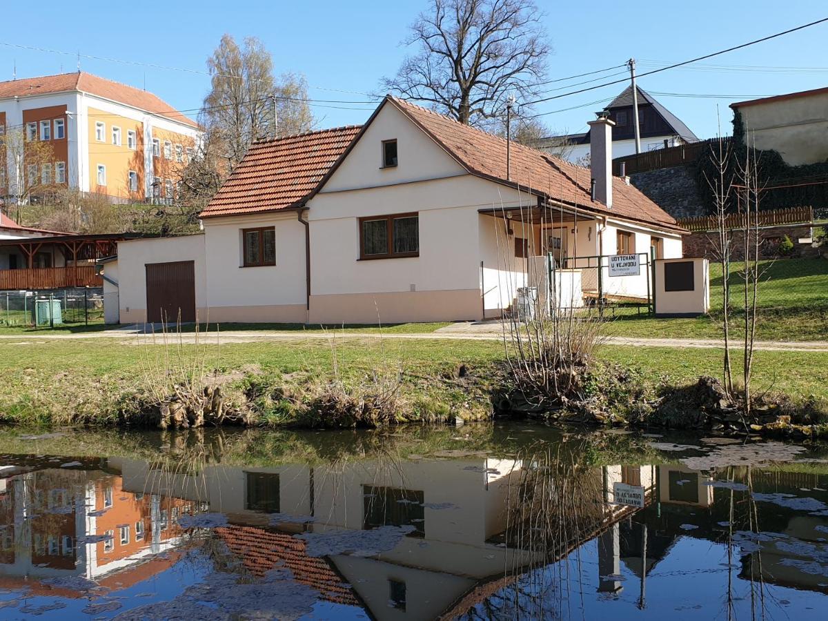 Chaloupka U Vejvodu Skripov Exterior foto